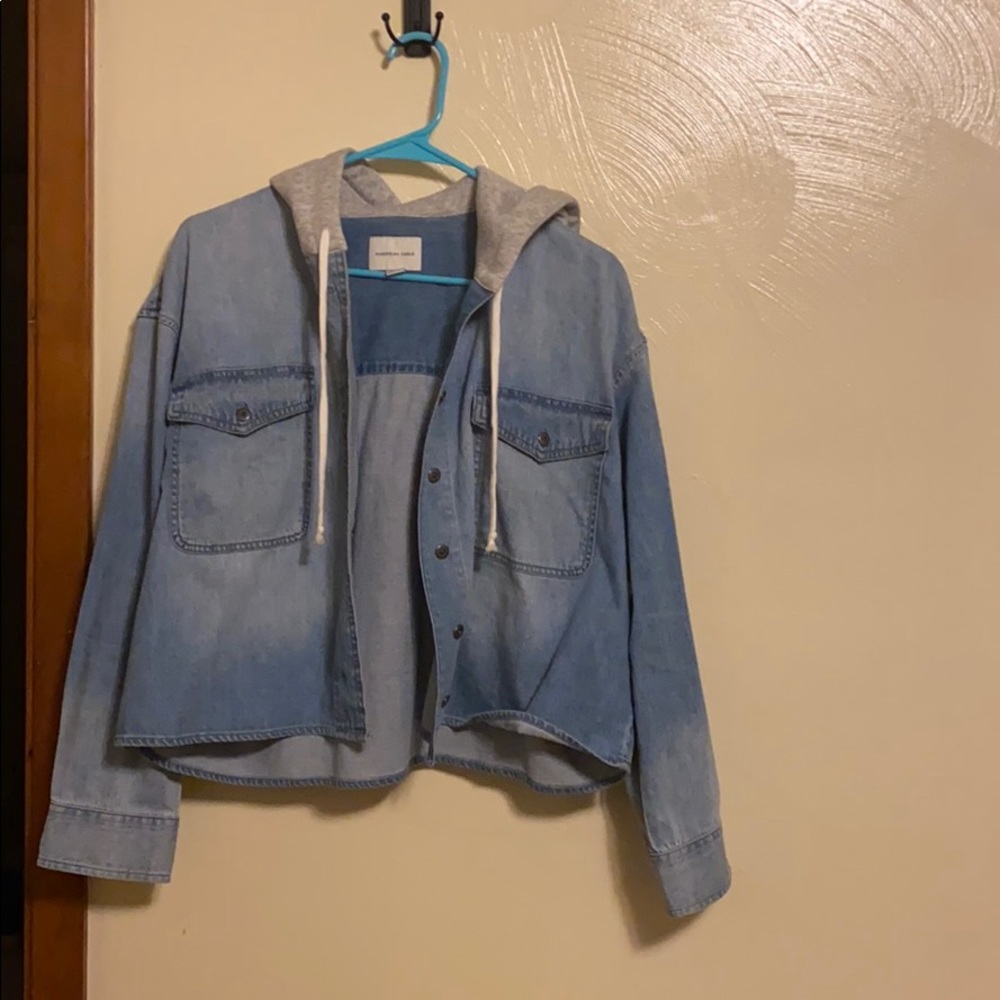 AE Cropped Denim Hooded Shirt Jacket